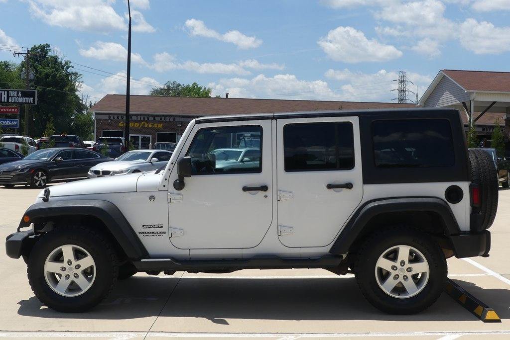 Used 2014 Jeep Wrangler Unlimited Sport w/ Quick Order Package 24S AWD/4WD image 2