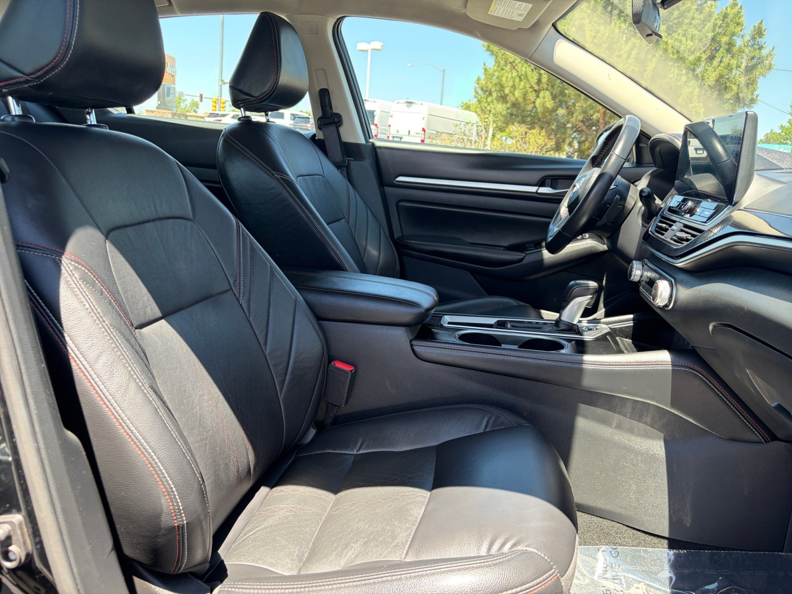 Used 2024 Nissan Altima 2.5 SR w/ SR Premium Package FWD image 27