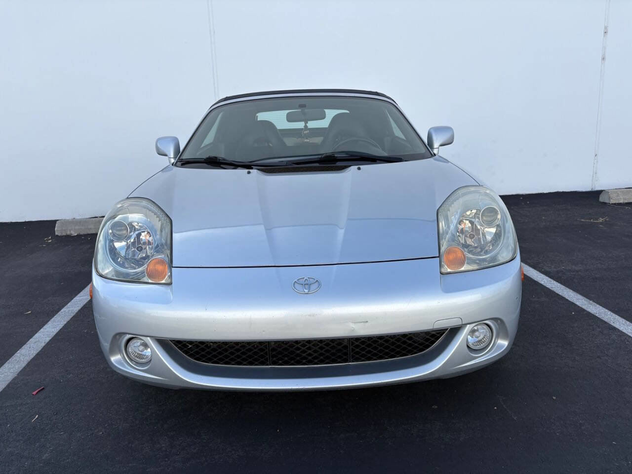 Used 2003 Toyota MR2 RWD image 2