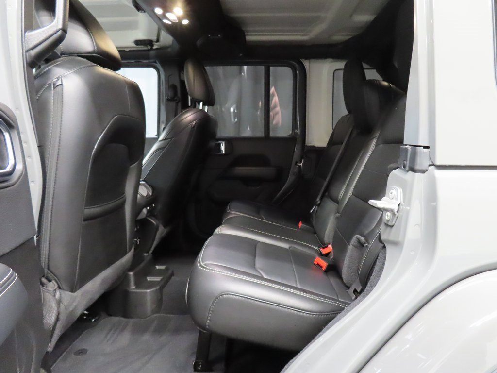 Used 2022 Jeep Wrangler Unlimited Sahara w/ LED Lighting Group image 10