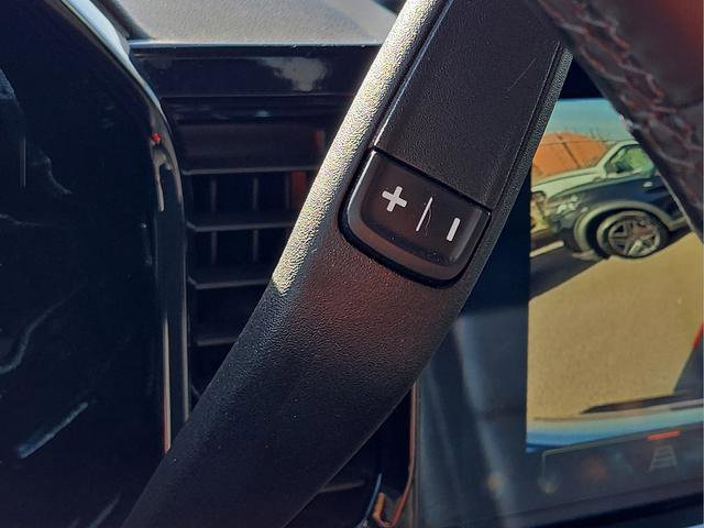 Used 2025 GMC Sierra 1500 SLT AWD/4WD image 29