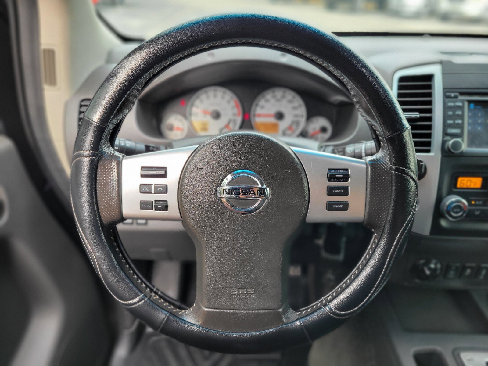 Used 2018 Nissan Frontier PRO-4X image 26