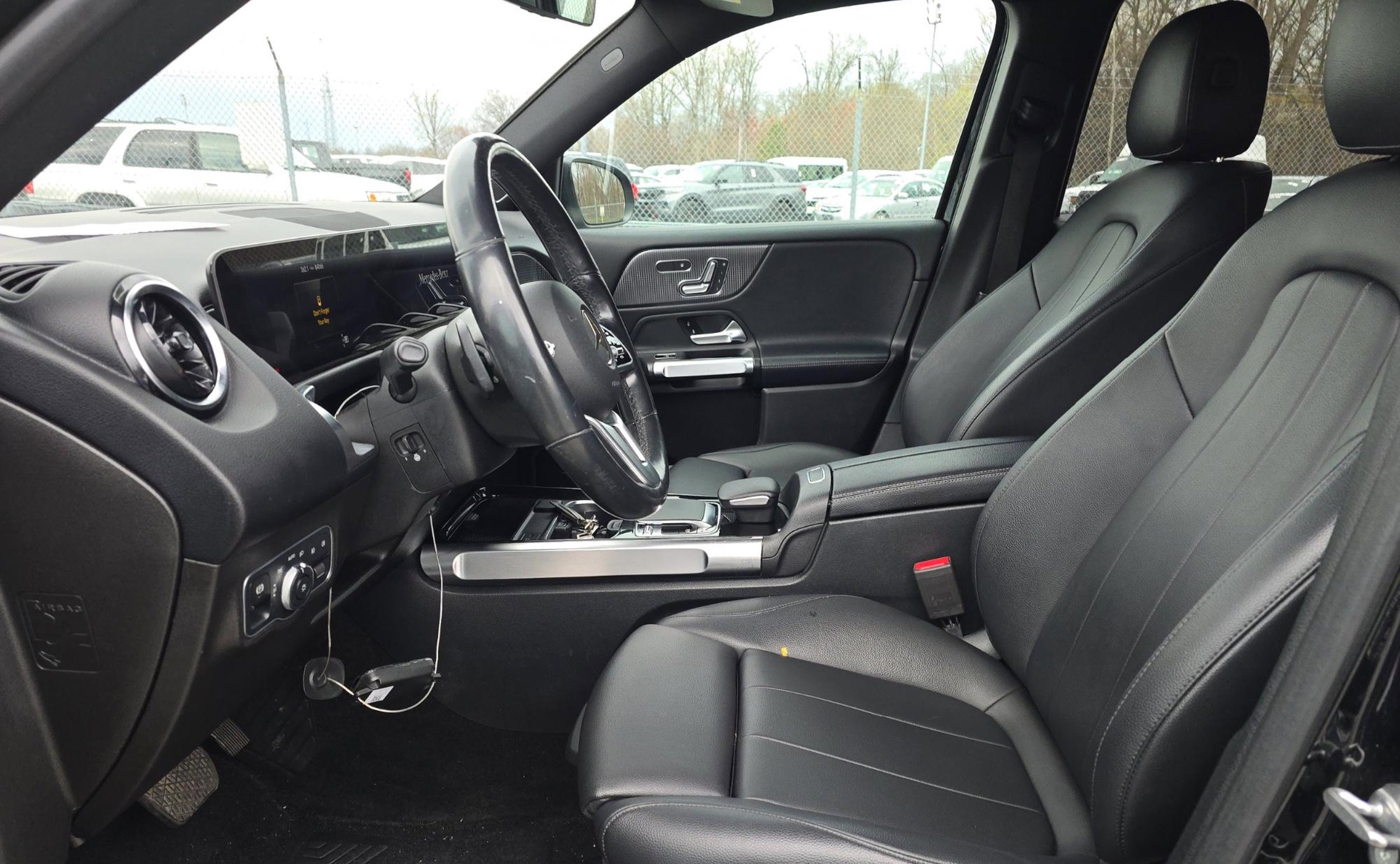 Used 2020 Mercedes-Benz GLB 250 4MATIC image 6