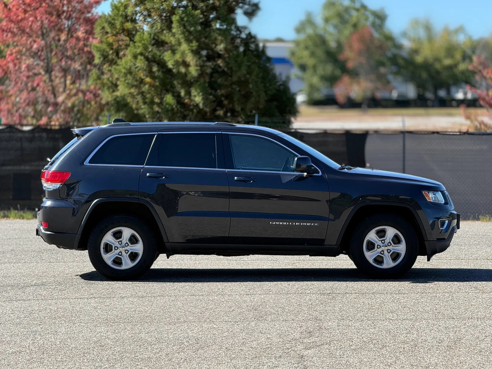 Used 2014 Jeep Grand Cherokee Laredo w/ Quick Order Package 23E AWD/4WD image 7