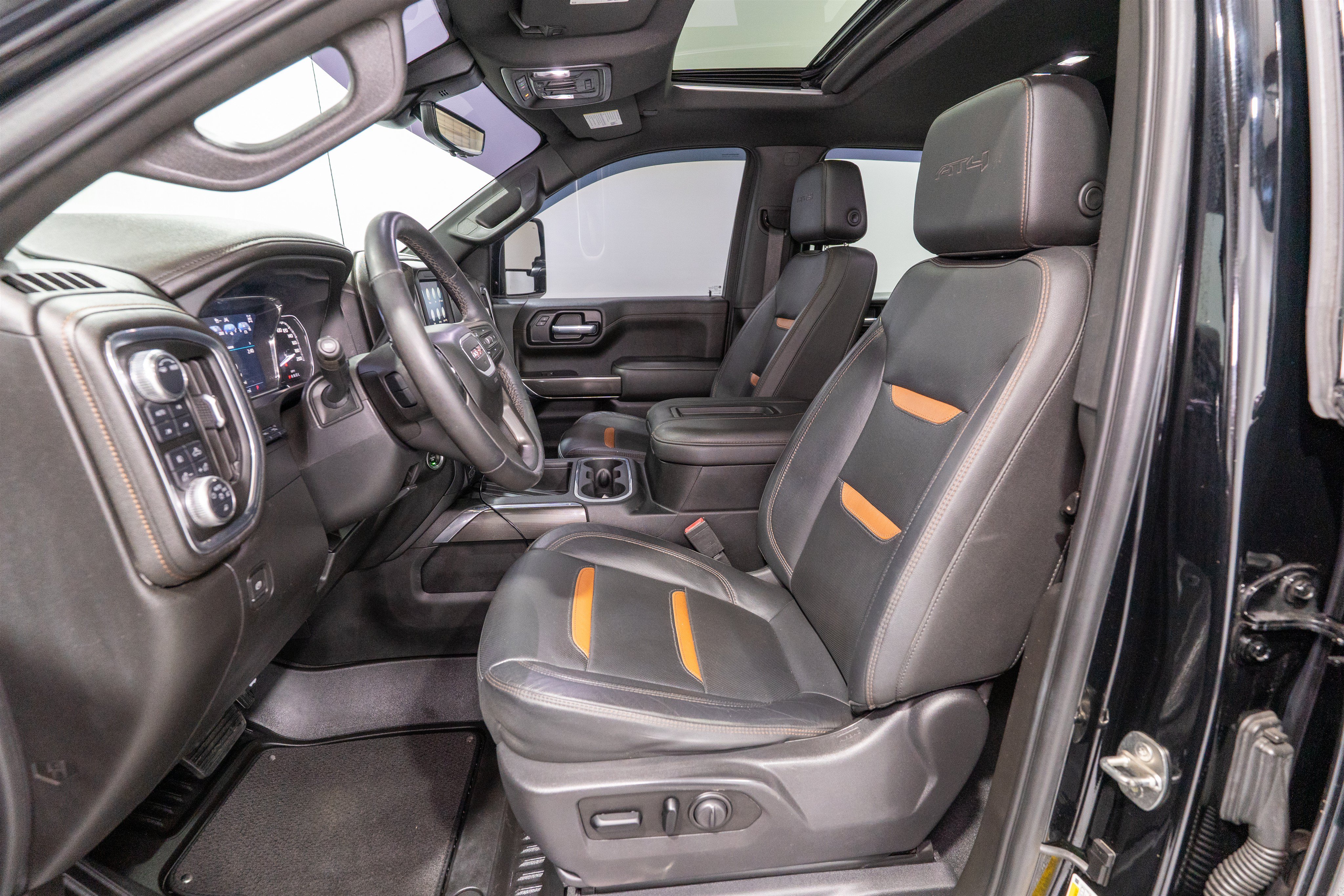Used 2021 GMC Sierra 1500 AT4 w/ Technology Package AWD/4WD image 18