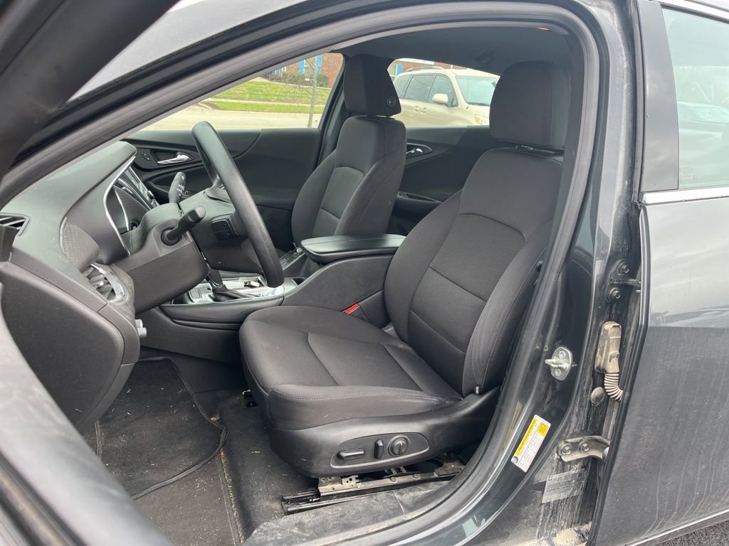 Used 2016 Chevrolet Malibu LT image 20