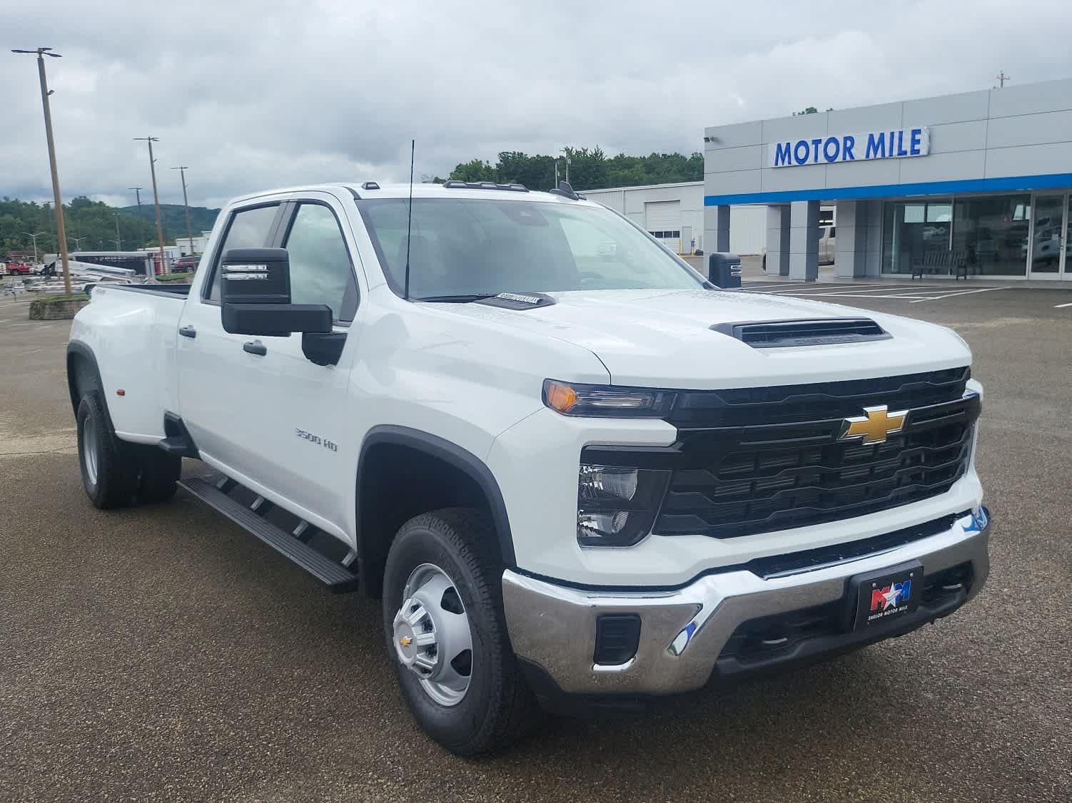 New 2026 Chevrolet Silverado 3500 W/T AWD/4WD image 2