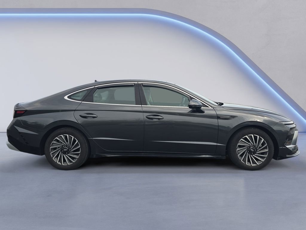 Used 2024 Hyundai Sonata Limited FWD image 7