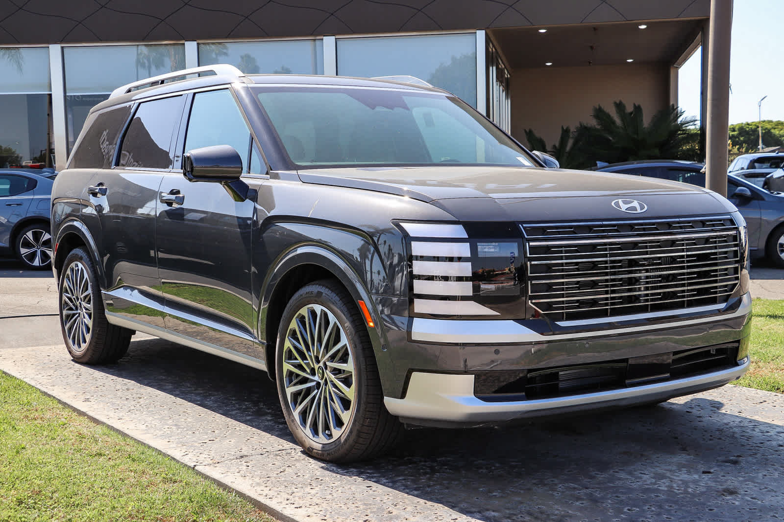 New 2026 Hyundai Palisade Calligraphy AWD/4WD image 3