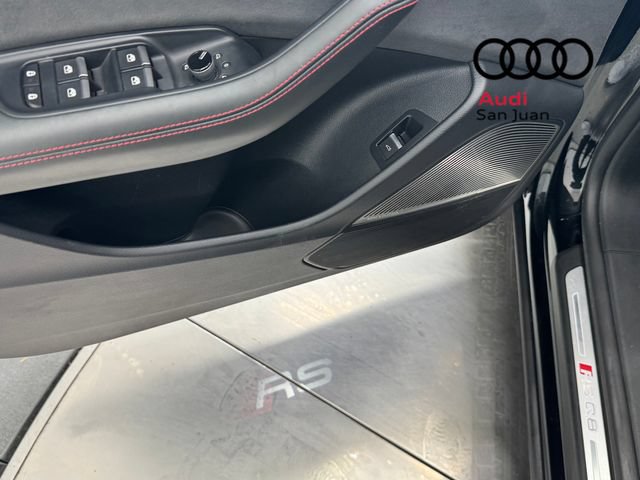 Used 2024 Audi RS Q8 AWD/4WD image 33