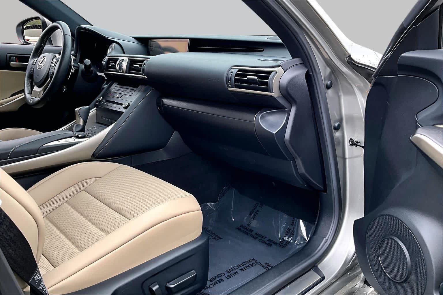 Used 2019 Lexus IS 300 F Sport w/ F Sport Package AWD/4WD image 19