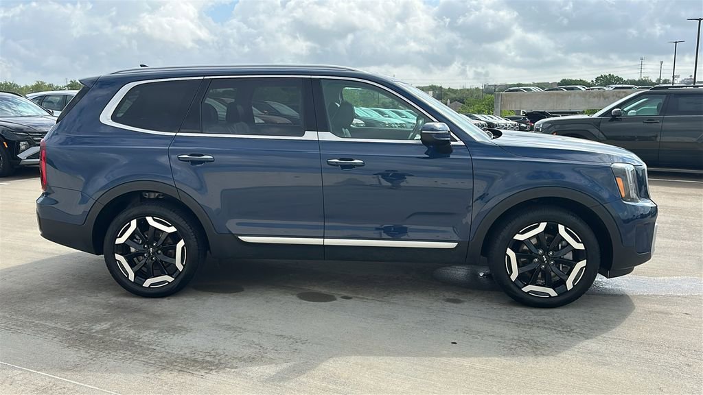 Used 2025 Kia Telluride S AWD/4WD image 14