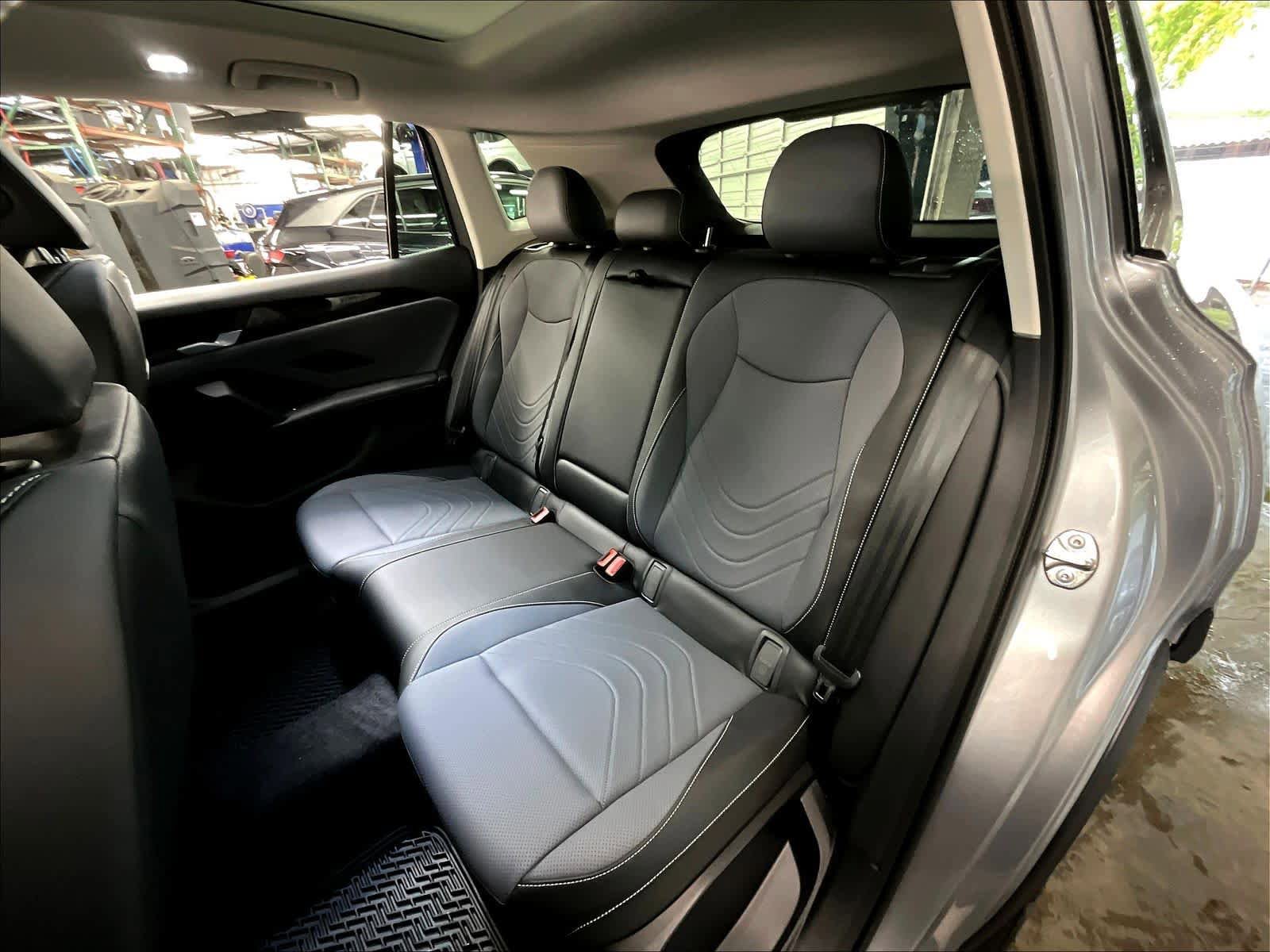 New 2026 Volkswagen Tiguan SE image 12
