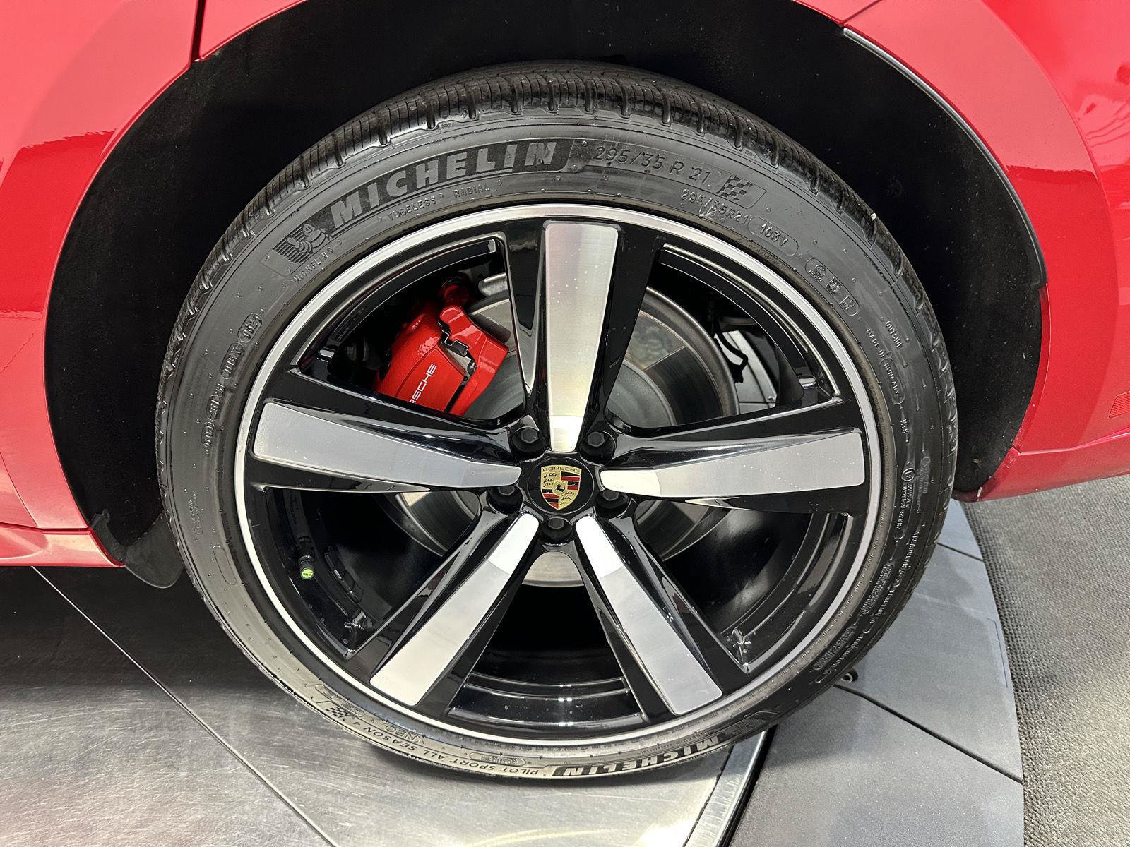Certified 2023 Porsche Macan GTS AWD/4WD image 11
