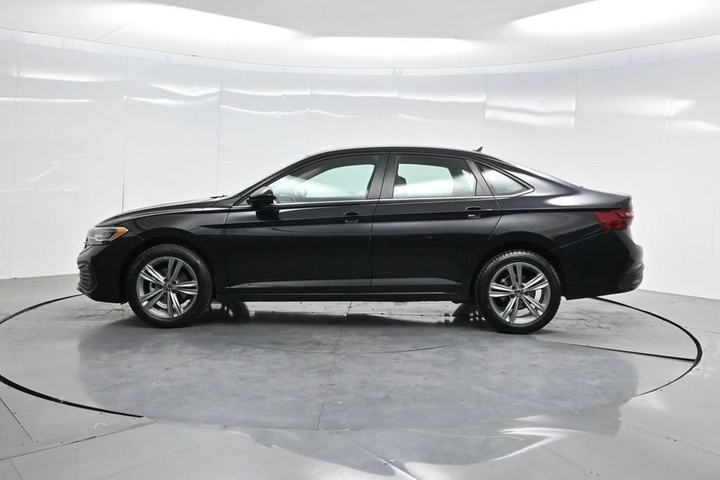 Used 2024 Volkswagen Jetta SE FWD image 44