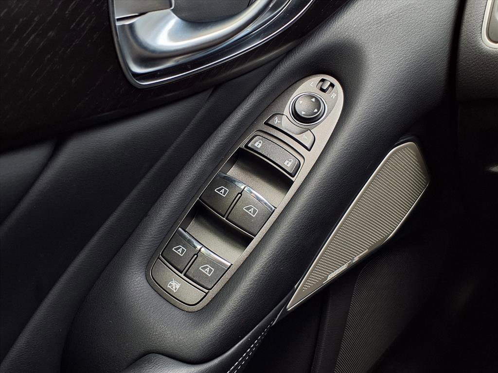 Used 2023 INFINITI Q50 Sensory image 22