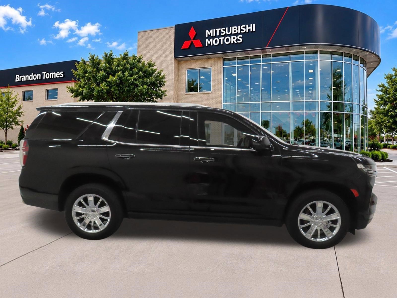 Used 2022 Chevrolet Tahoe High Country AWD/4WD image 2