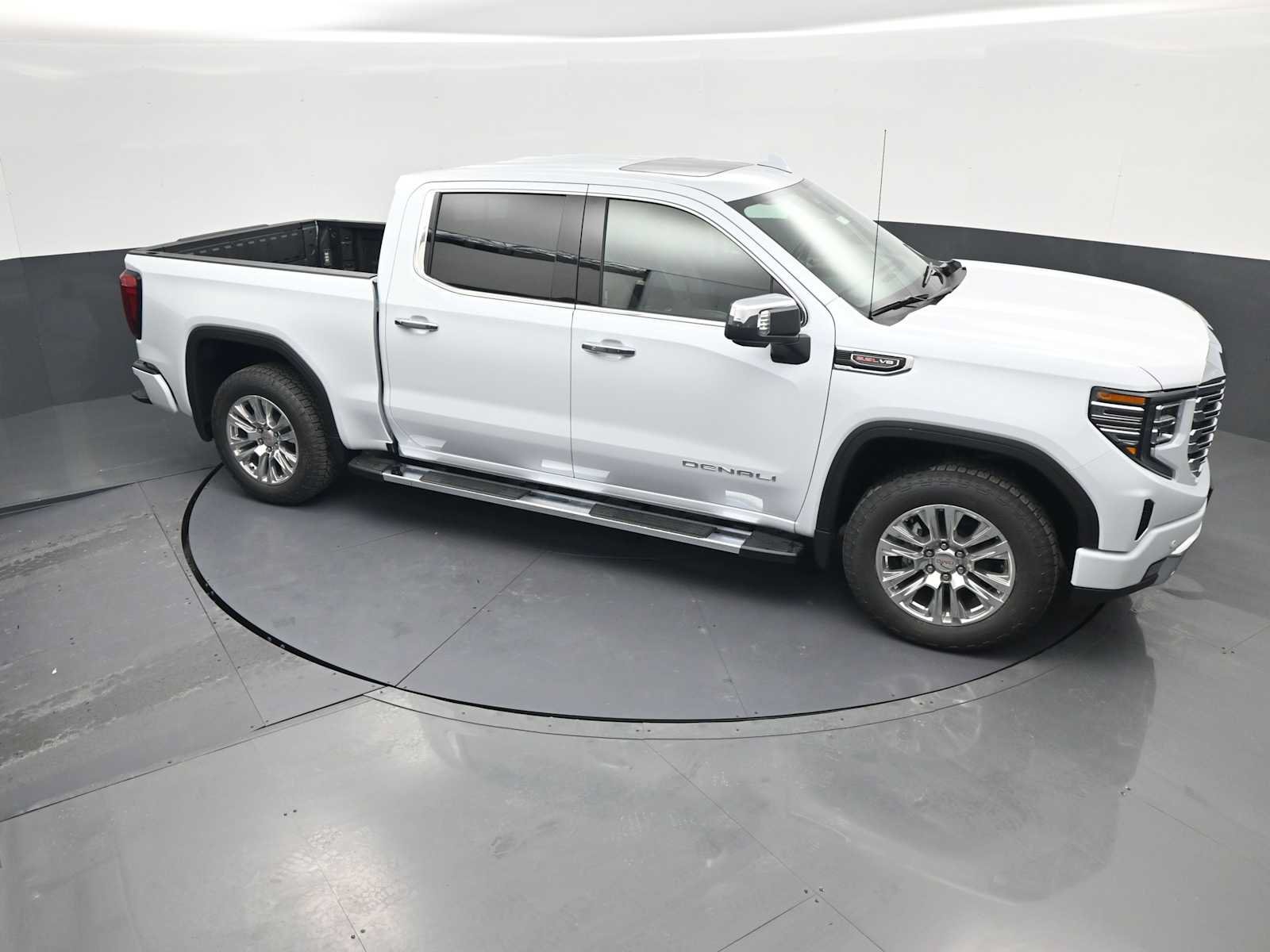New 2026 GMC Sierra 1500 Denali w/ Technology Package AWD/4WD image 40