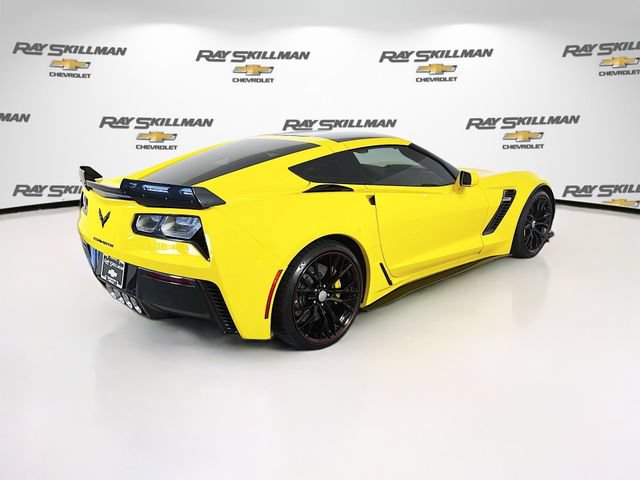 Used 2015 Chevrolet Corvette Z06 w/ 3LZ Preferred Equipment Group RWD image 7