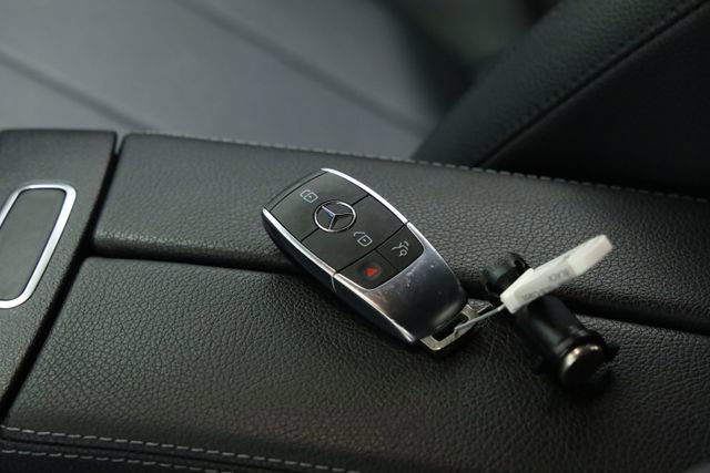 Used 2024 Mercedes-Benz GLB 250 4MATIC image 41