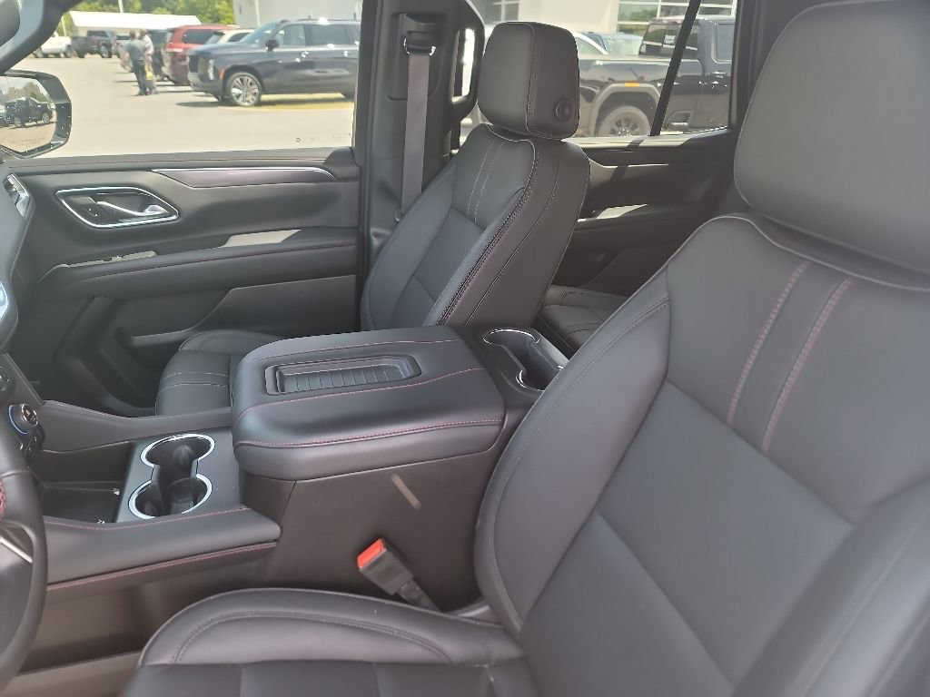 Used 2023 Chevrolet Tahoe RST w/ Luxury Package RWD image 10