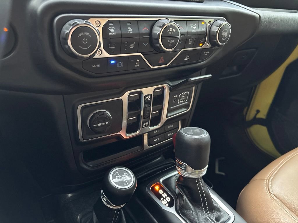 Used 2022 Jeep Wrangler Unlimited Sahara w/ Cold Weather Group AWD/4WD image 20
