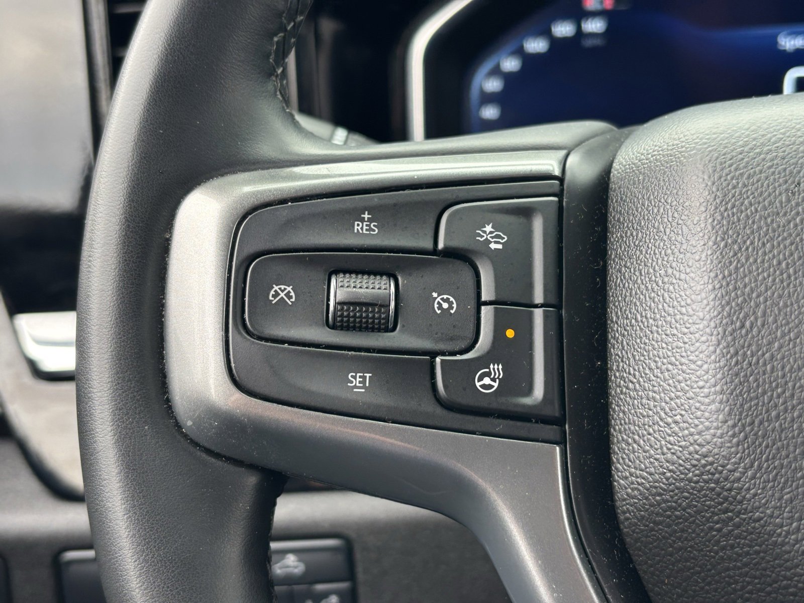 Used 2025 Chevrolet Silverado 1500 LT image 24