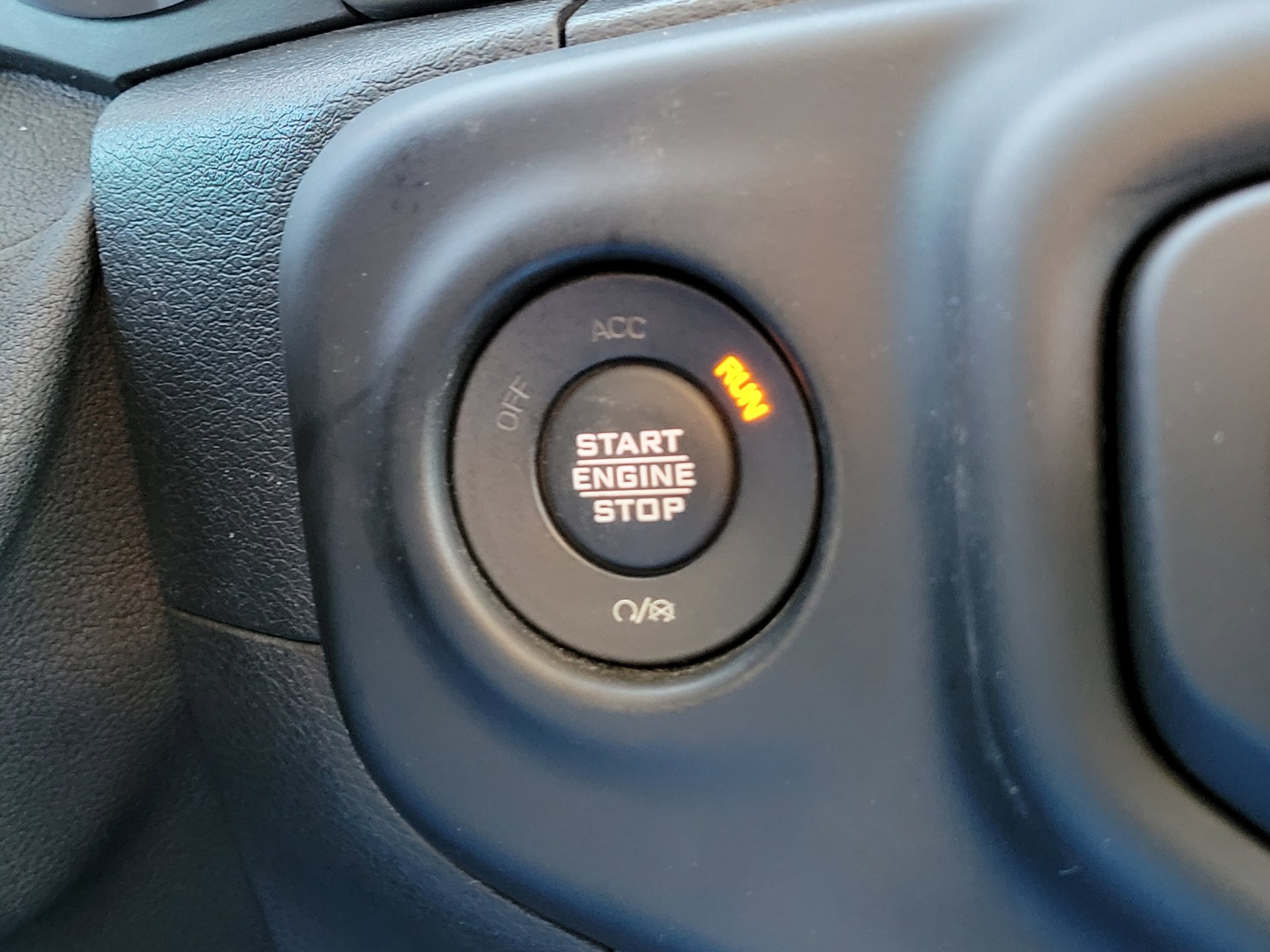 Used 2021 Jeep Gladiator Sport image 28