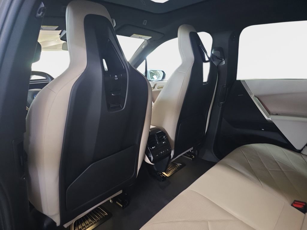 Used 2024 BMW iX xDrive50 w/ Sport Package image 16