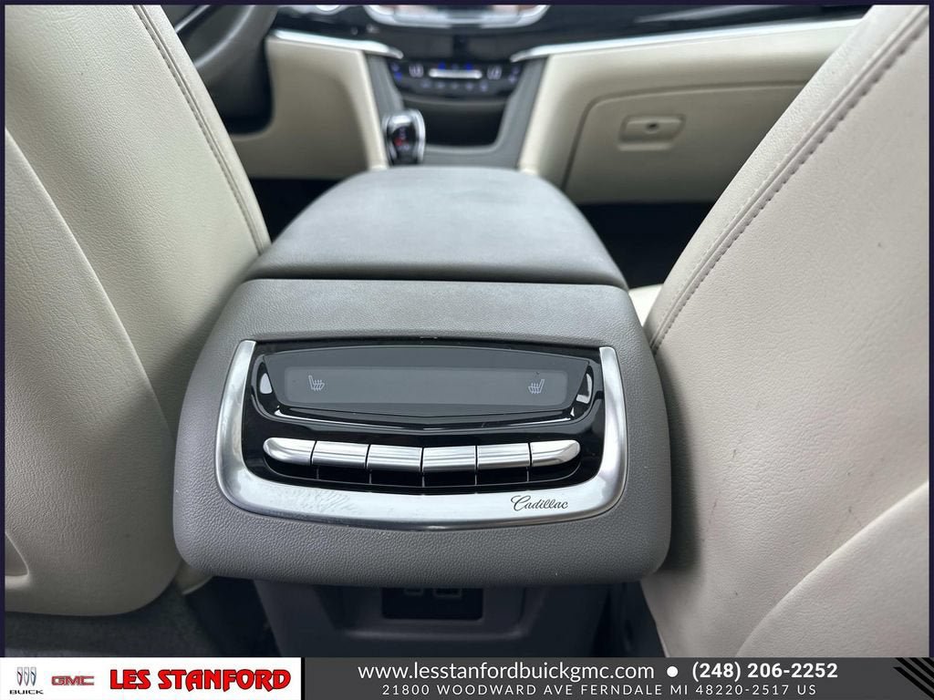 Certified 2025 Cadillac XT6 Premium Luxury AWD/4WD image 17
