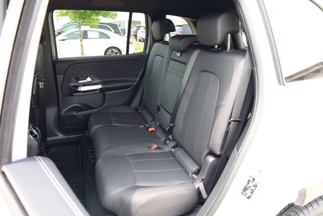Certified 2025 Mercedes-Benz GLB 250 image 24