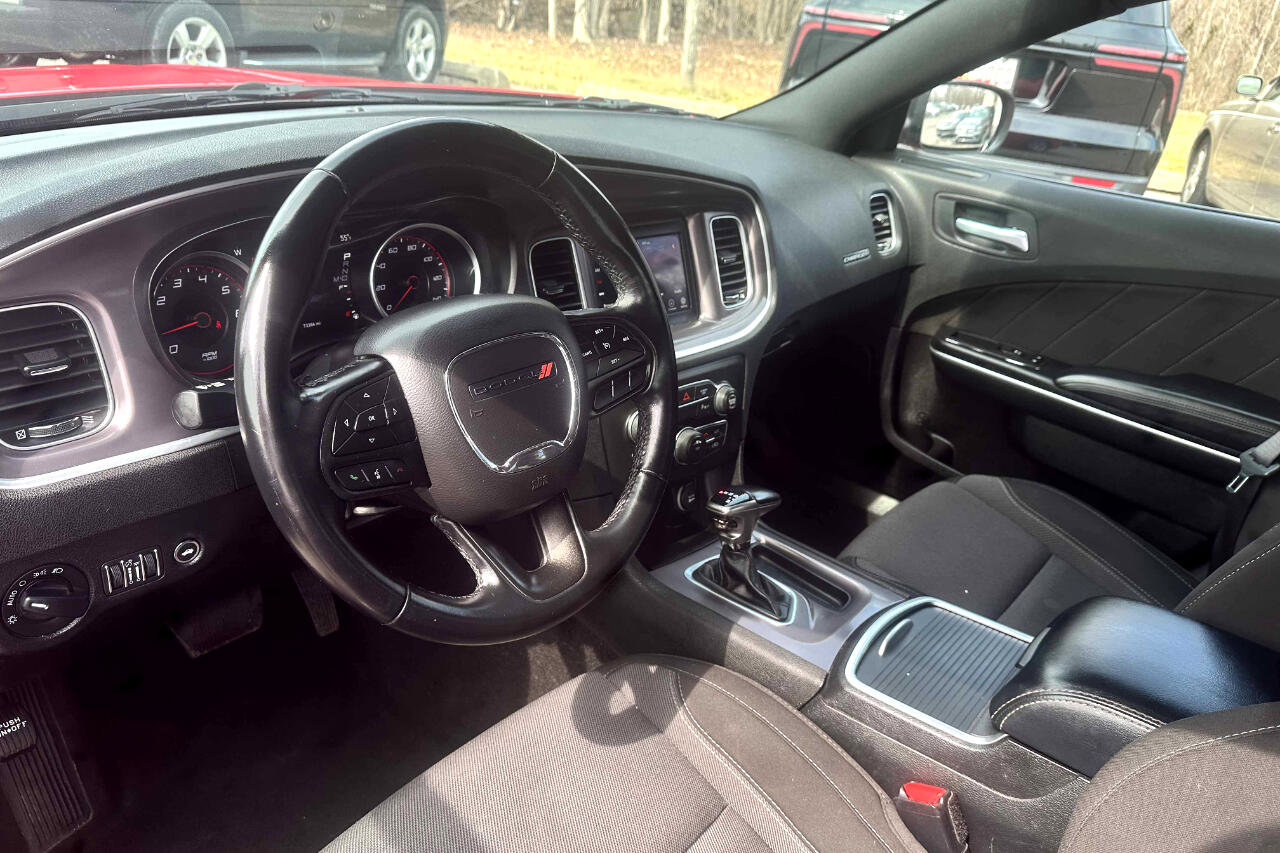 Used 2022 Dodge Charger SXT image 16