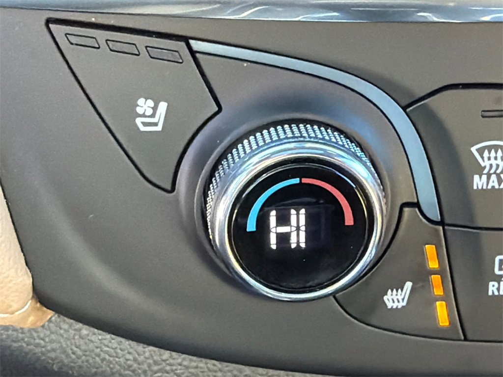 Used 2023 Chevrolet Traverse Premier w/ LPO, Floor Liner Package image 31