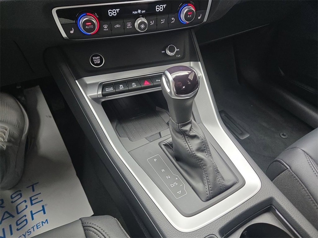 New 2025 Audi Q3 2.0T Premium image 18