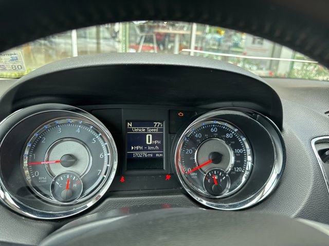 Used 2016 Chrysler Town & Country Touring image 29