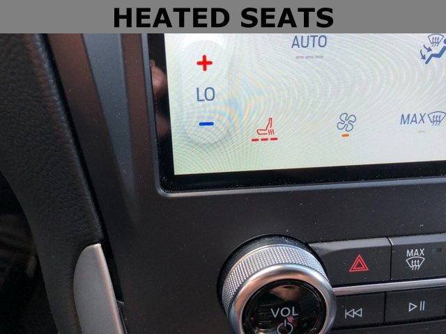 Used 2024 Ford Edge SEL image 3