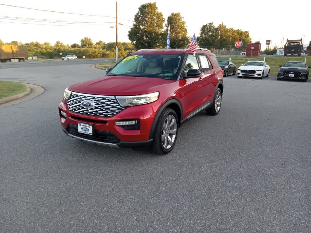 Used 2020 Ford Explorer Platinum AWD/4WD image 2
