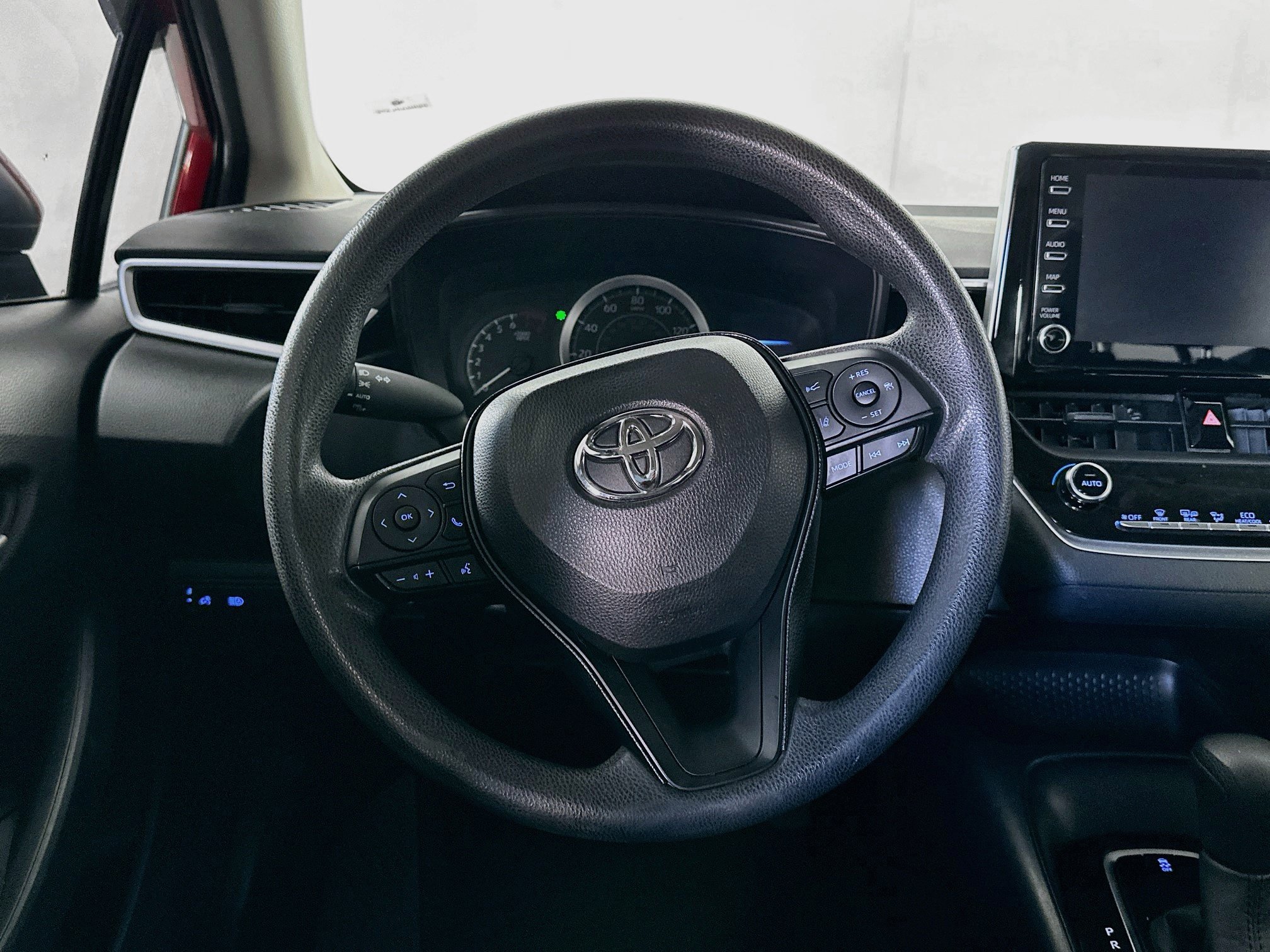 Used 2020 Toyota Corolla LE w/ Protection Package FWD image 17