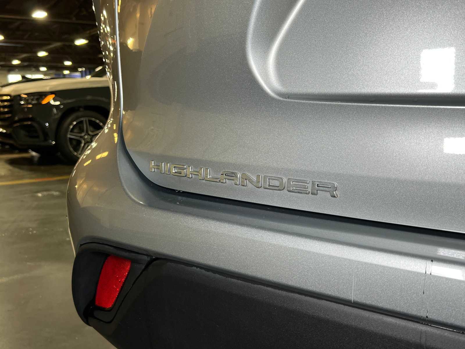 Used 2022 Toyota Highlander LE image 14