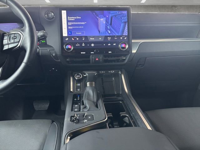 Used 2024 Lexus GX 550 w/ Accessory Package (Z1) image 3