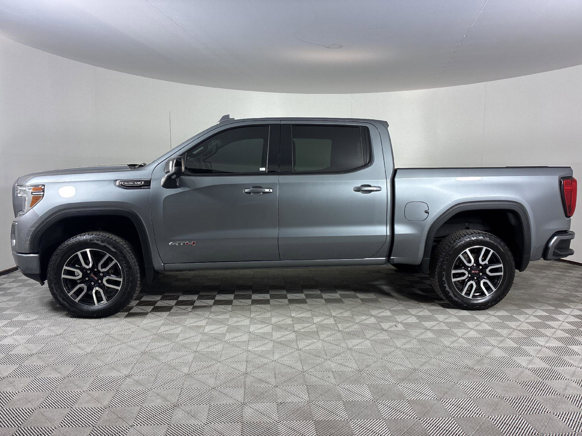 Used 2020 GMC Sierra 1500 AT4 w/ AT4 Premium Package image 2