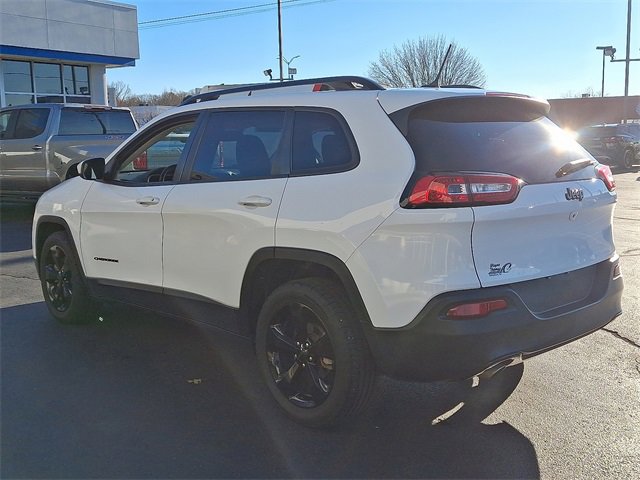 Used 2018 Jeep Cherokee Latitude w/ Altitude Package image 4