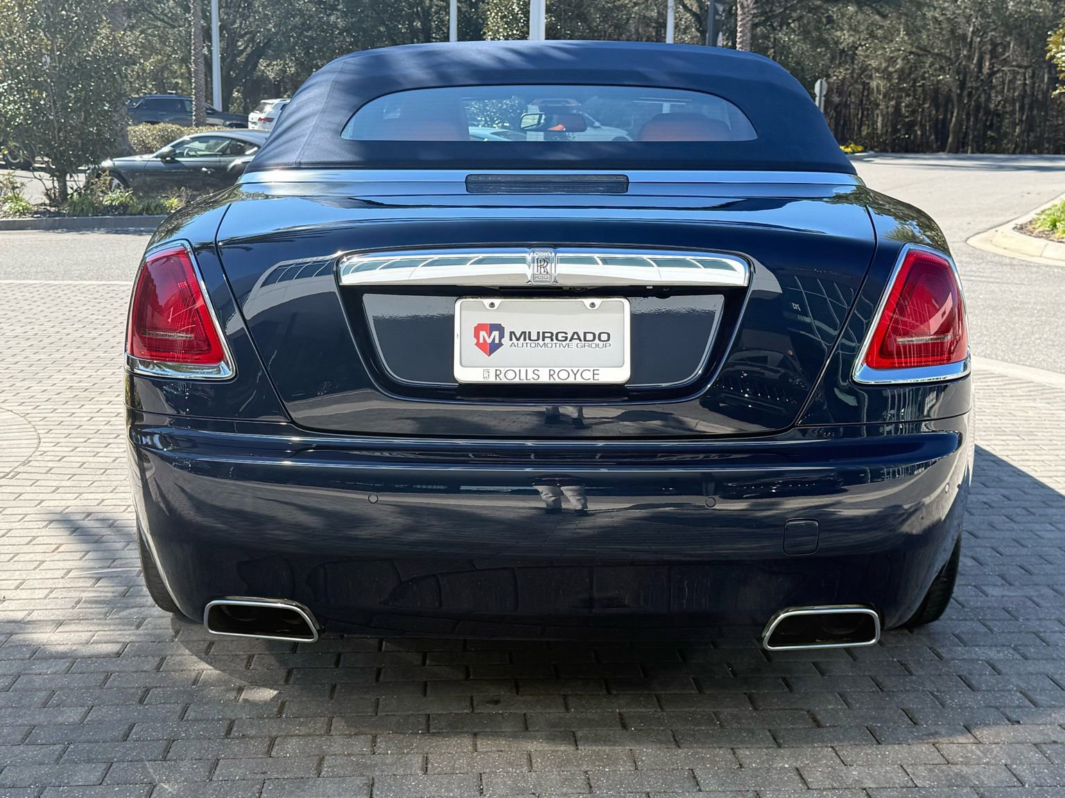 Used 2018 Rolls-Royce Dawn image 11