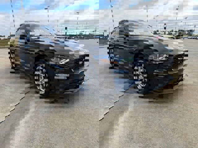 Used 2020 Ford Mustang Coupe image 7