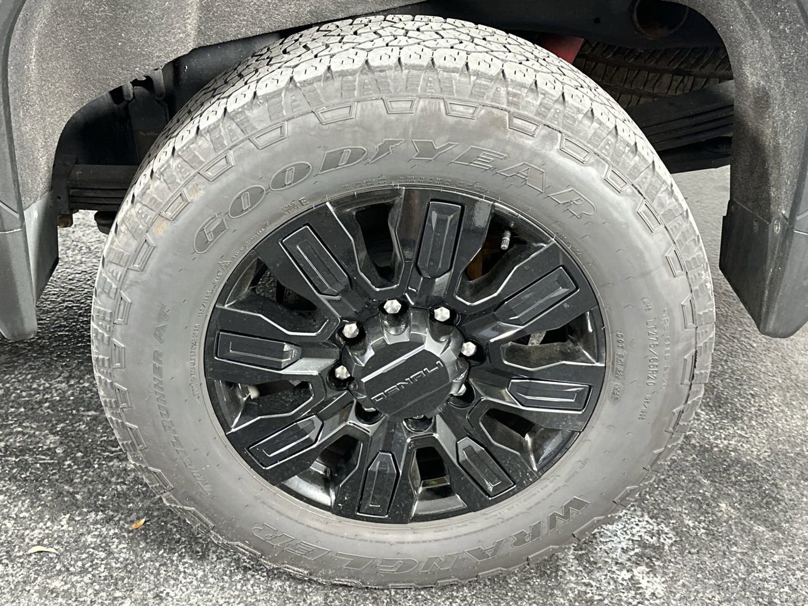 Used 2024 GMC Sierra 2500 Denali Ultimate image 14