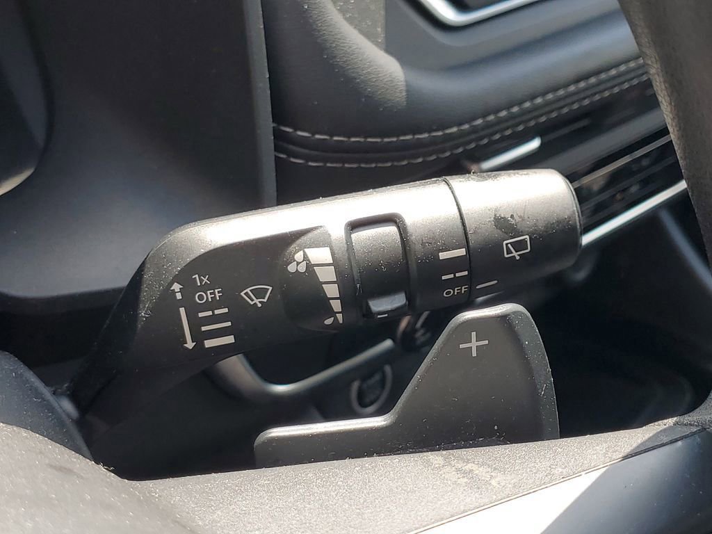 Used 2023 Nissan Rogue S FWD image 22