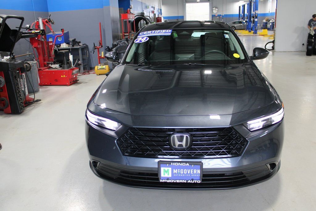 Used 2024 Honda Accord EX image 3