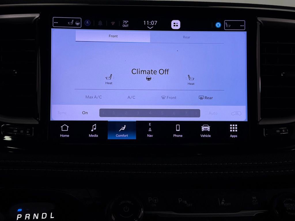 Used 2024 Chrysler Pacifica Select image 20