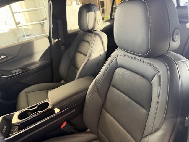 Used 2025 Chevrolet Equinox LT w/ Convenience Package II image 18