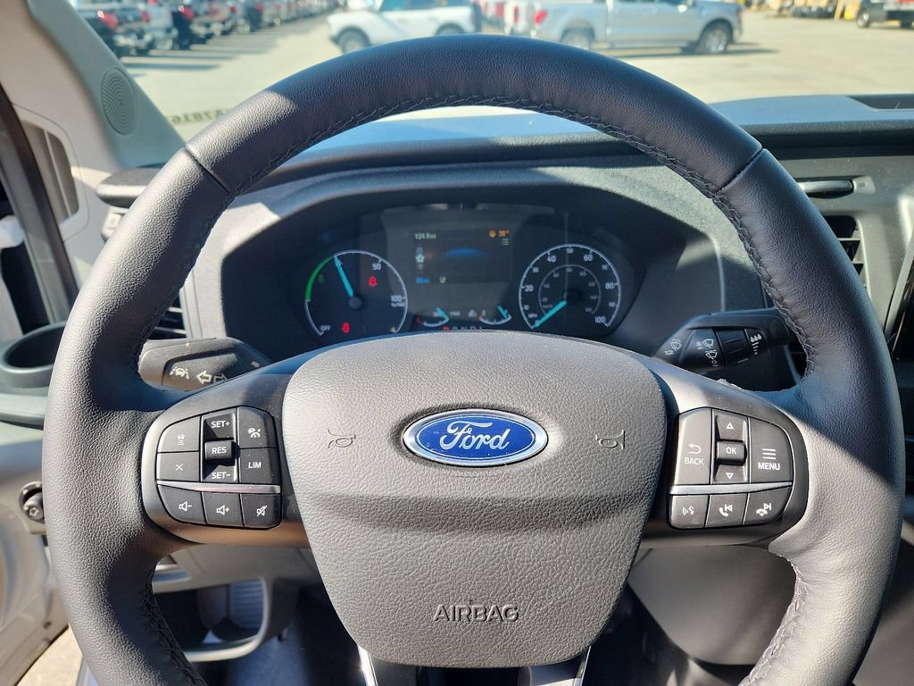 New 2023 Ford E-Transit Low Roof RWD image 8